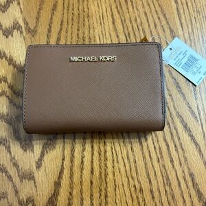 Michael Kors Bifold Medium Wallet Condition: New With Tags Color: Brown
